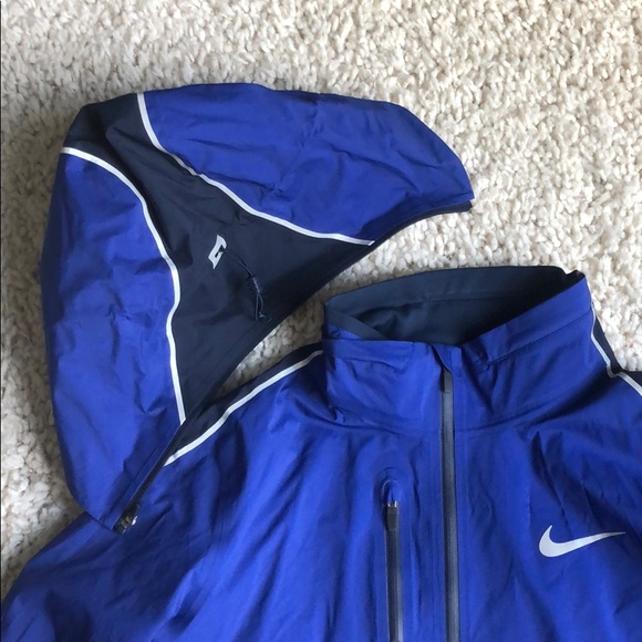 Nike Rain Jacket - Picture 5 of 7